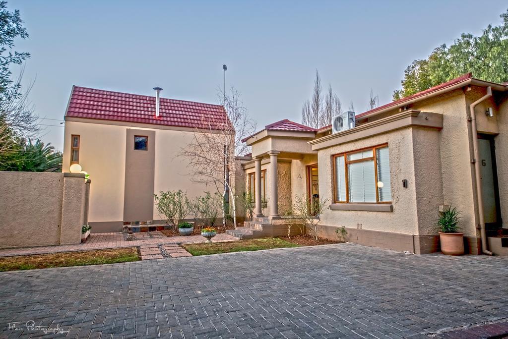 Crisp Guest Rooms Bloemfontein Exterior foto